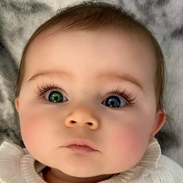 Personnage Bébé Victoria